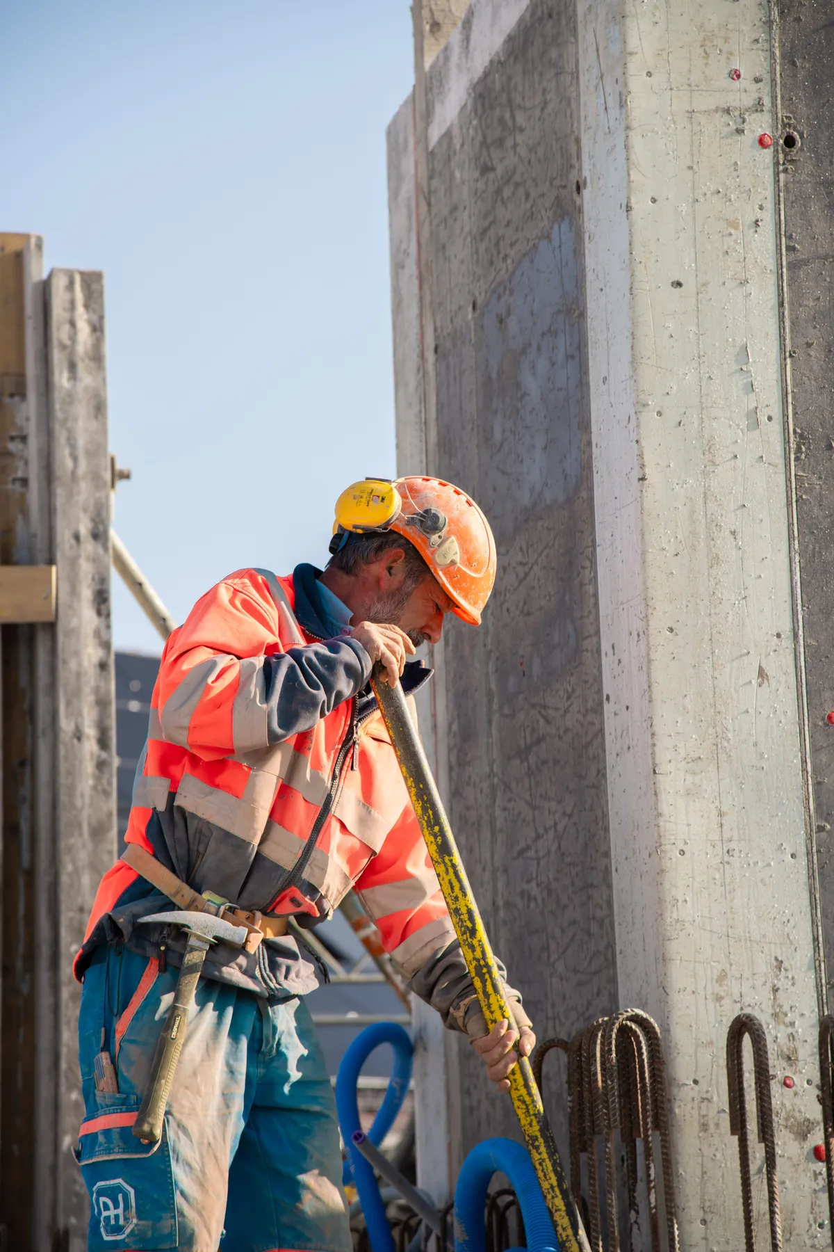 Bauarbeiter der Gebr. Bachmann AG auf der Baustelle